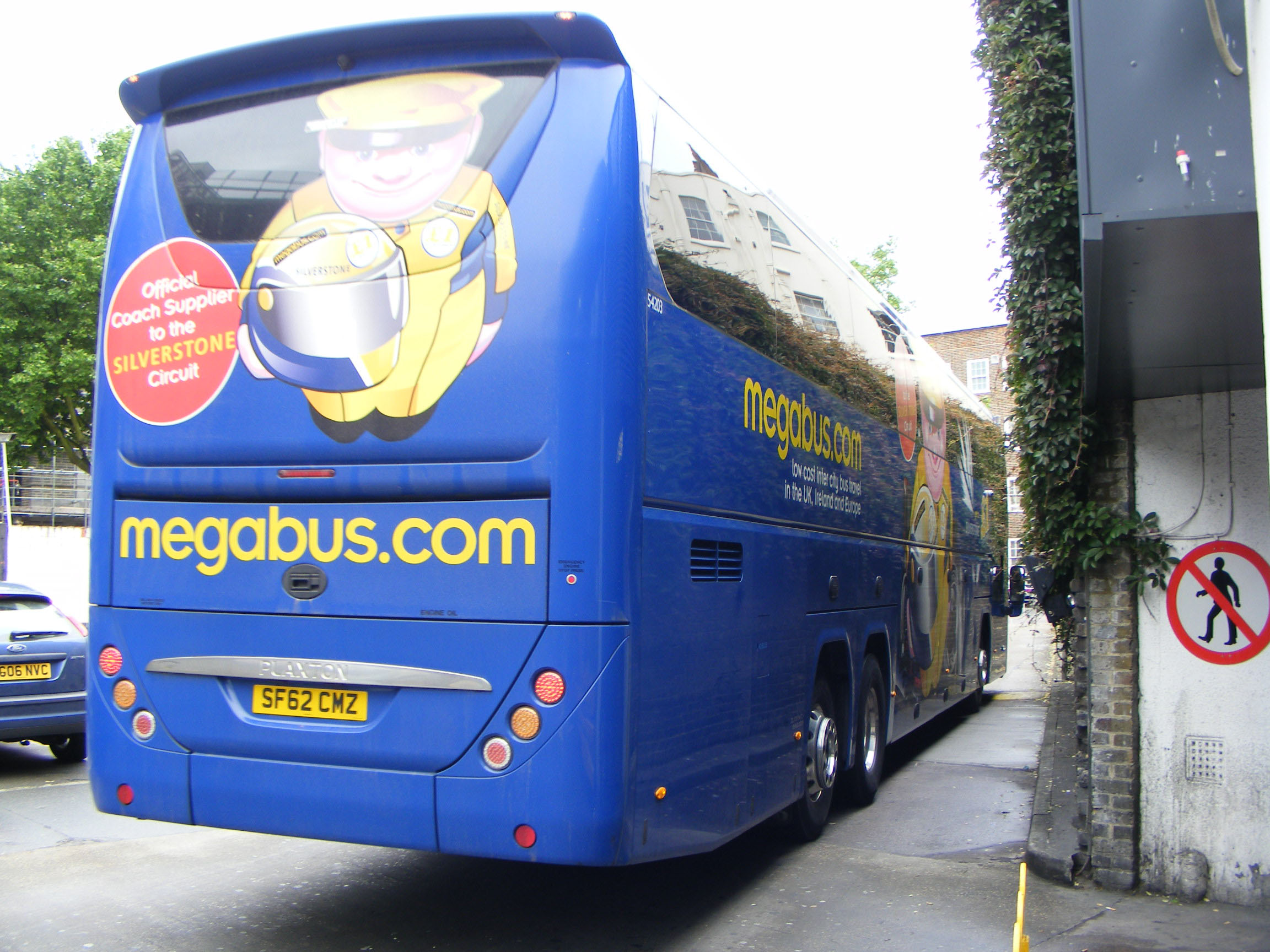 Megabus UK SHOWBUS BUS IMAGE GALLERY